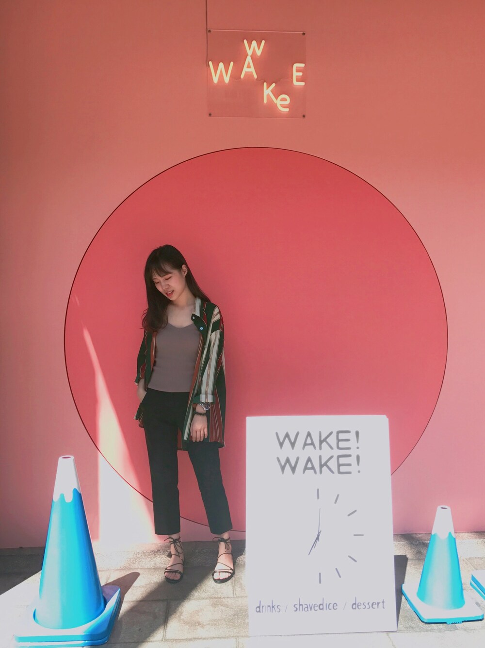 「slacks、dressshirt、tank top、Taiwan、PINK HOUSE」｜「Corbanのアイテム（シャツ/ブラウス、グリーン系）」を使った、蓁蓁さん（レディース・160cm）の夏コーディネートの1枚目の写真