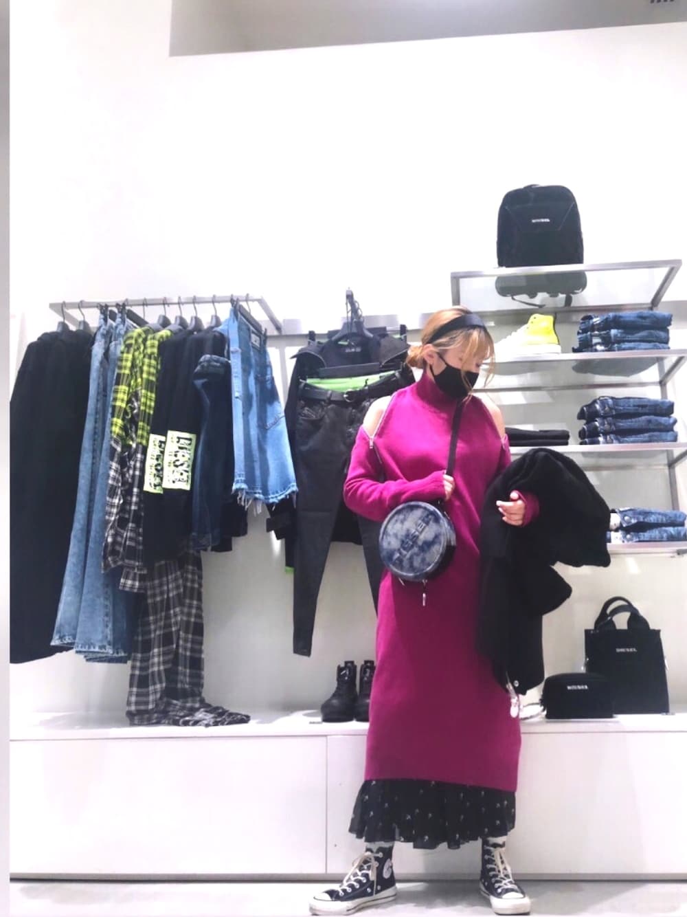 「wearhalloween2020、カジュアル、今日のコーデ、ロングスカート、ワンピース、レイヤード、ニットワンピース、冬コーデ、ハイネック、おしゃれさんと繋がりたい」｜「DIESELのレディース ワンピース 長袖 ニットドレス（ワンピース、ピンク系）」を使った、yuuuuiさん（レディース・156cm）の秋コーディネートの1枚目の写真