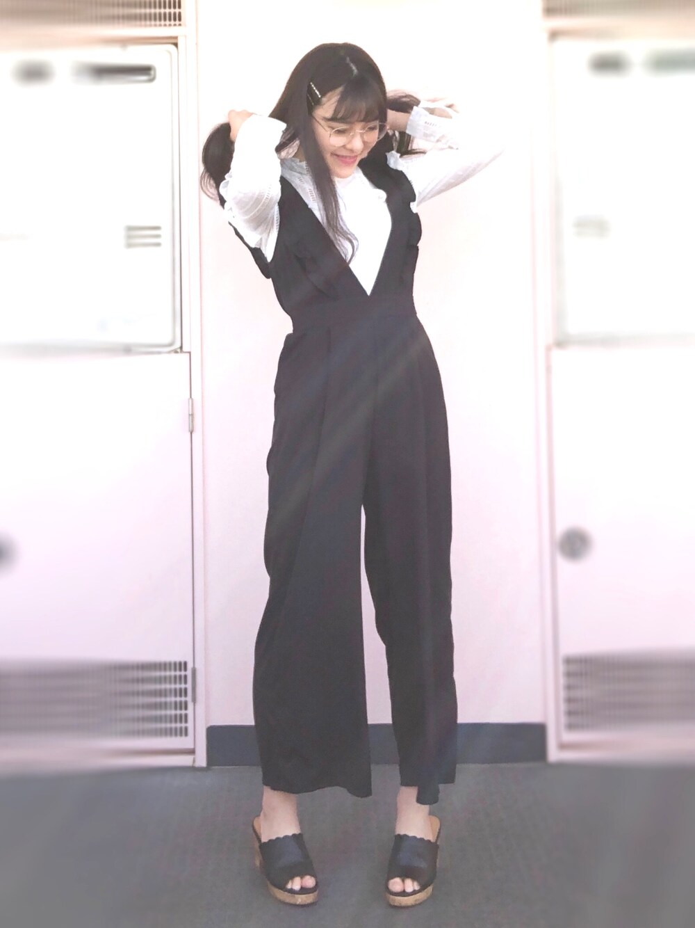 「シンプル、プチプラコーデ、プチプラ、今日のコーデ、春コーデ、春、GRL、GU、dholic」｜「GRLのバックスピンドルオールインワン（つなぎ/オールインワン、ブラック系）」を使った、加仲ひよこ🌸さん（レディース・156cm）の春コーディネートの1枚目の写真