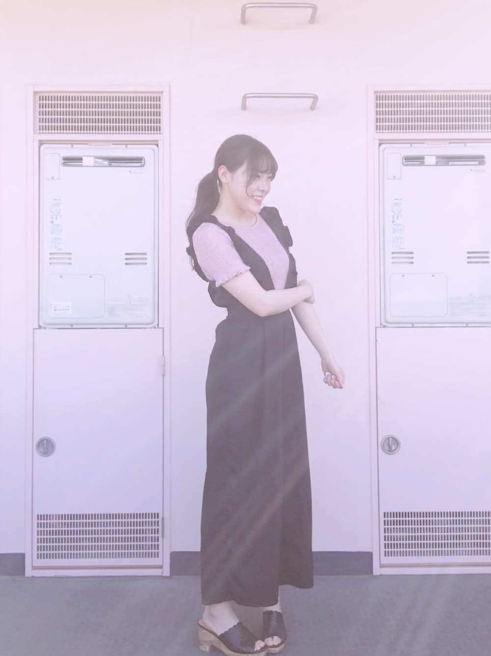 「休日コーデ、おしゃれさんと繋がりたい、楽チンコーデ、カジュアルコーデ、プチプラ、プチプラコーデ、いいね、save、フォローお願いします🤑、暑い」｜「GRLのバックスピンドルオールインワン（つなぎ/オールインワン、ブラック系）」を使った、加仲ひよこ🌸さん（レディース・156cm）の夏コーディネートの1枚目の写真