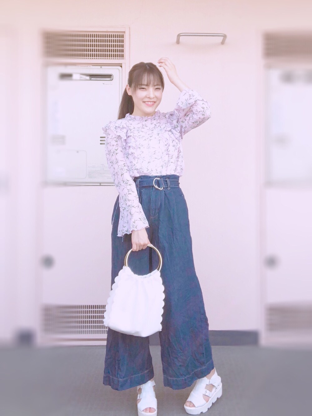 「カジュアルコーデ、シンプル、夏、楽チンコーデ、おしゃれさんと繋がりたい、プチプラ、プチプラコーデ、ハイウエスト」｜「ガールクラッシュのアイテム（シャツ/ブラウス、パープル系）」を使った、加仲ひよこ🌸さん（レディース・156cm）の夏コーディネートの1枚目の写真