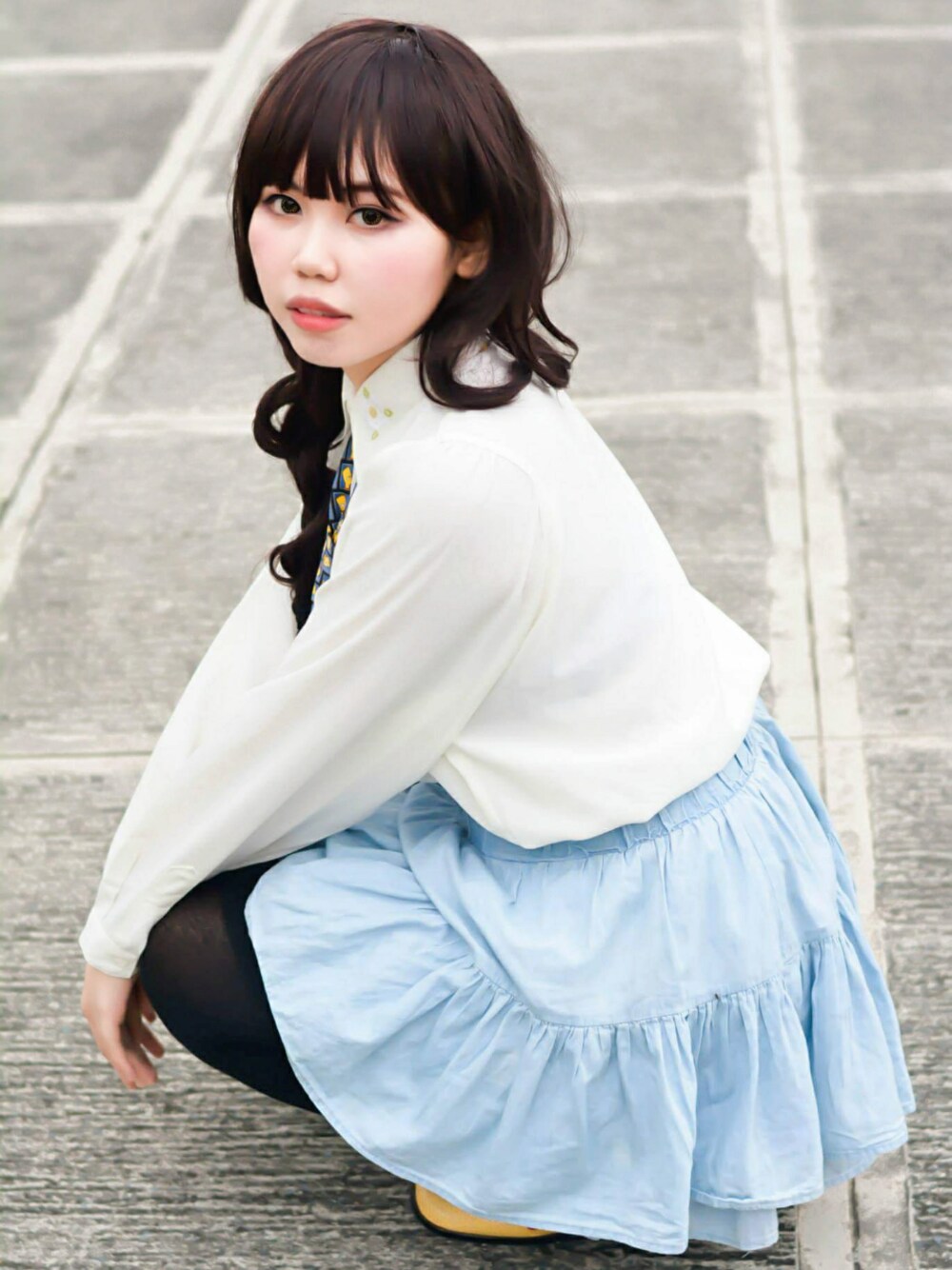 「Ruffles、spring、春コーデ、girl、white、simple」｜「Style Nandaのアイテム（シャツ/ブラウス、ホワイト系）」を使った、トリーナさん（レディース・152cm）の春コーディネートの1枚目の写真