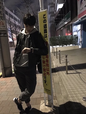 「GAP（ギャップ）のアイテム（MA-1）」を使った、이창하さん（メンズ・187cm）の春コーディネート
