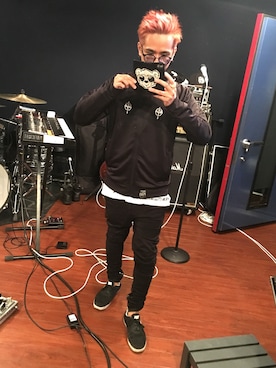 「アイテム（ジャージ）」を使った、Yamato  Nakajimaさん（メンズ・171cm・30代）の秋コーディネート