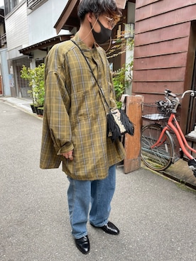 「ビッグシャツ」｜「アイテム（財布/小物）」を使った、にしきさん（メンズ・170cm）の春コーディネート