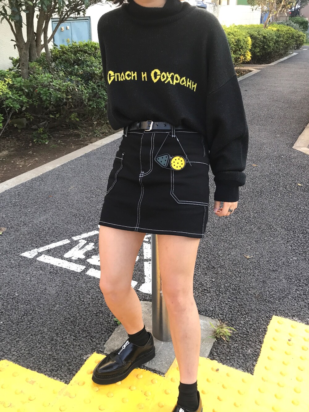 「gosharubchinskiy、gosha rubchinskiy、LOEWE、メカノピン、シンプル、韓国ファッション、ストリート、高校生」｜「Gosha Rubchinskiyのアイテム（ニット/セーター、ブラック系）」を使った、るさん（レディース・156cm）の秋コーディネートの1枚目の写真