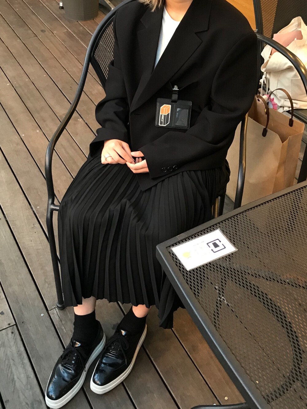 「カジュアル、きれいめカジュアル、シンプル、シンプルコーデ、ブラック、韓国ファッション」｜「PRADAのアイテム（その他小物、ブラック系）」を使った、るさん（レディース・156cm）の夏コーディネートの1枚目の写真