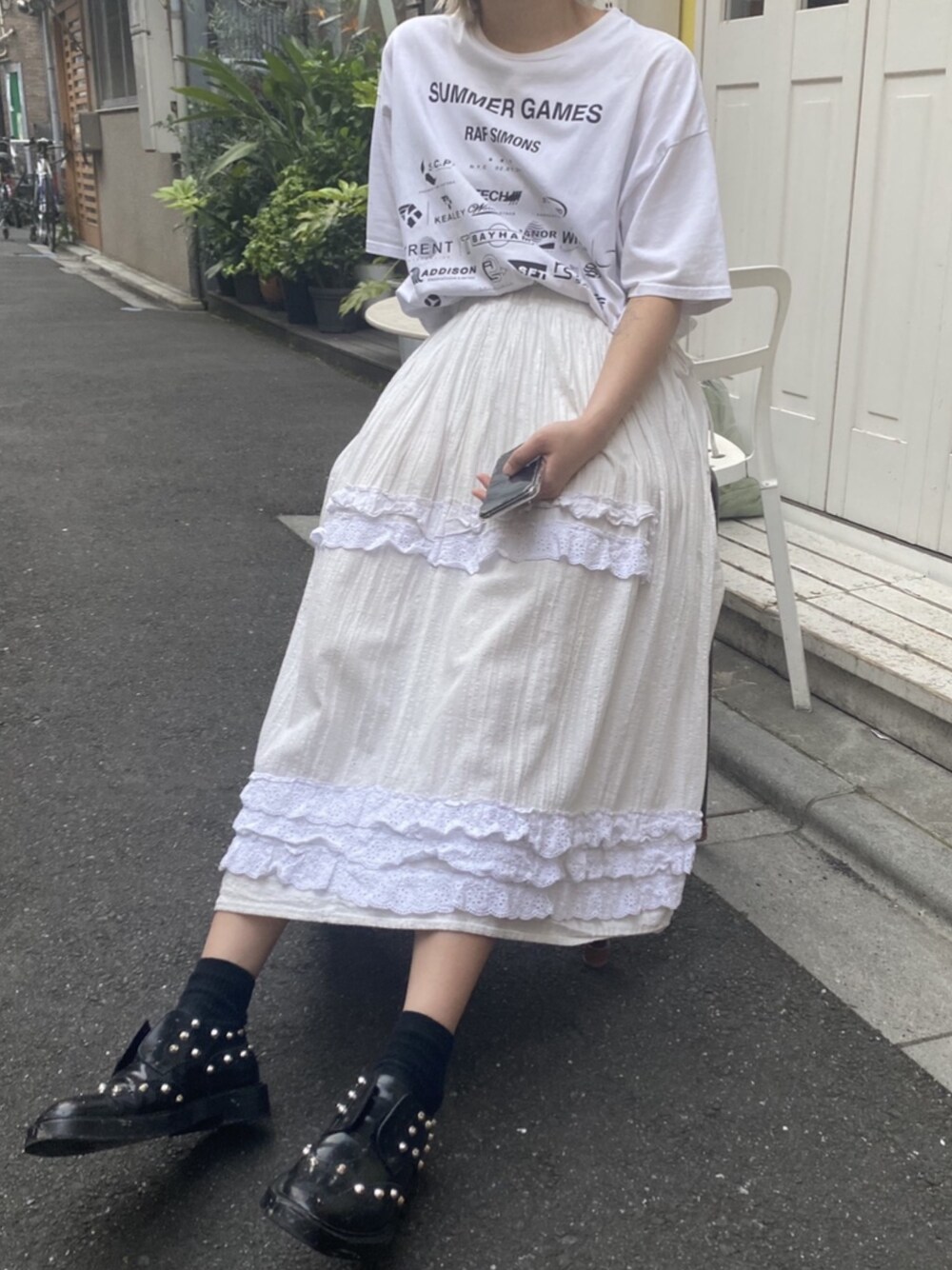 「RAF SIMONS、BALENCIAGA」｜「RAF SIMONSのRaf Simons - プリントtシャツ - men - コットン - XS（Tシャツ/カットソー、ホワイト系）」を使った、るさん（レディース・156cm）の秋コーディネートの1枚目の写真
