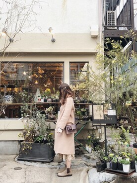 「CHARLES & KEITH（チャールズ & キース）のアイテム（ショルダーバッグ、その他）」を使った、charlotte/rinさん（レディース・168cm）の春コーディネート