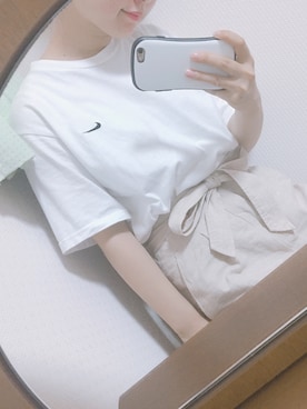 「NIKE（ナイキ）のナイキ ウィメンズ ドライ トレーニング Tシャツ（Tシャツ/カットソー、ホワイト系）」を使った、ふむさん（レディース・153cm）の夏コーディネート