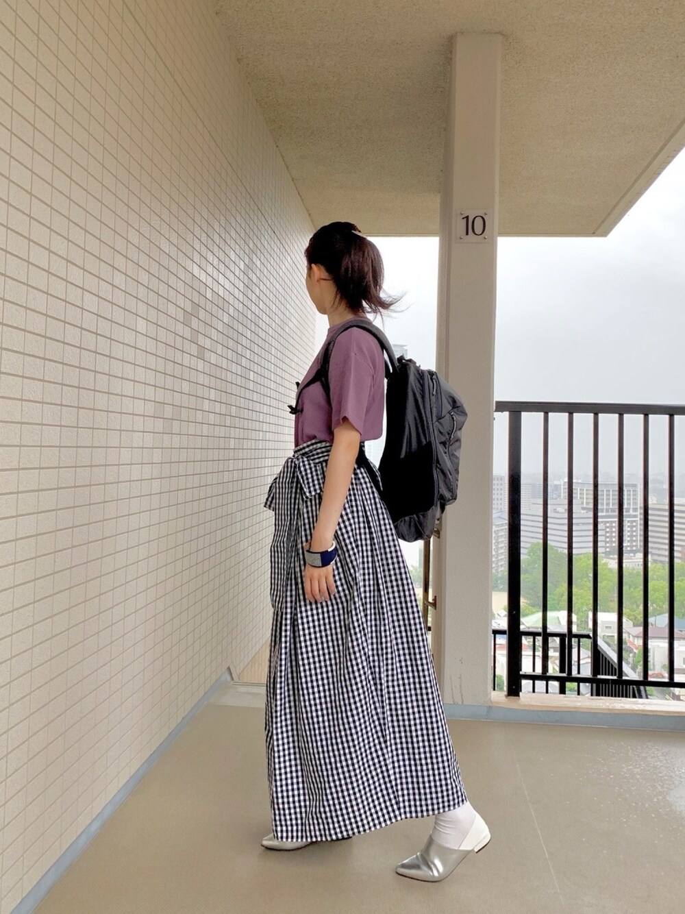 「ootd、大人カジュアル、オトナ女子、ギンガムチェック、GU、Demi-luxe BEAMS、大学生、大学生コーデ、高身長女子」｜「GUのアイテム（Tシャツ/カットソー、パープル系）」を使った、maochi.さん（レディース・169cm）の春コーディネートの1枚目の写真