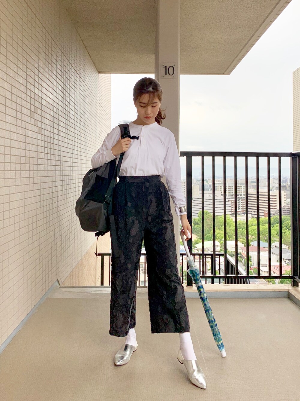 「ootd、大人カジュアル、キレイめ、BEAMS、Demi-luxe BEAMS、BEAMS BOY、ペイズリー、高身長女子、大学生、大学生コーデ」｜「BEAMS BOYのHealthknit / ヘンリー ロングスリーブ Tシャツ（Tシャツ/カットソー、ホワイト系）」を使った、maochi.さん（レディース・169cm）の夏コーディネートの1枚目の写真