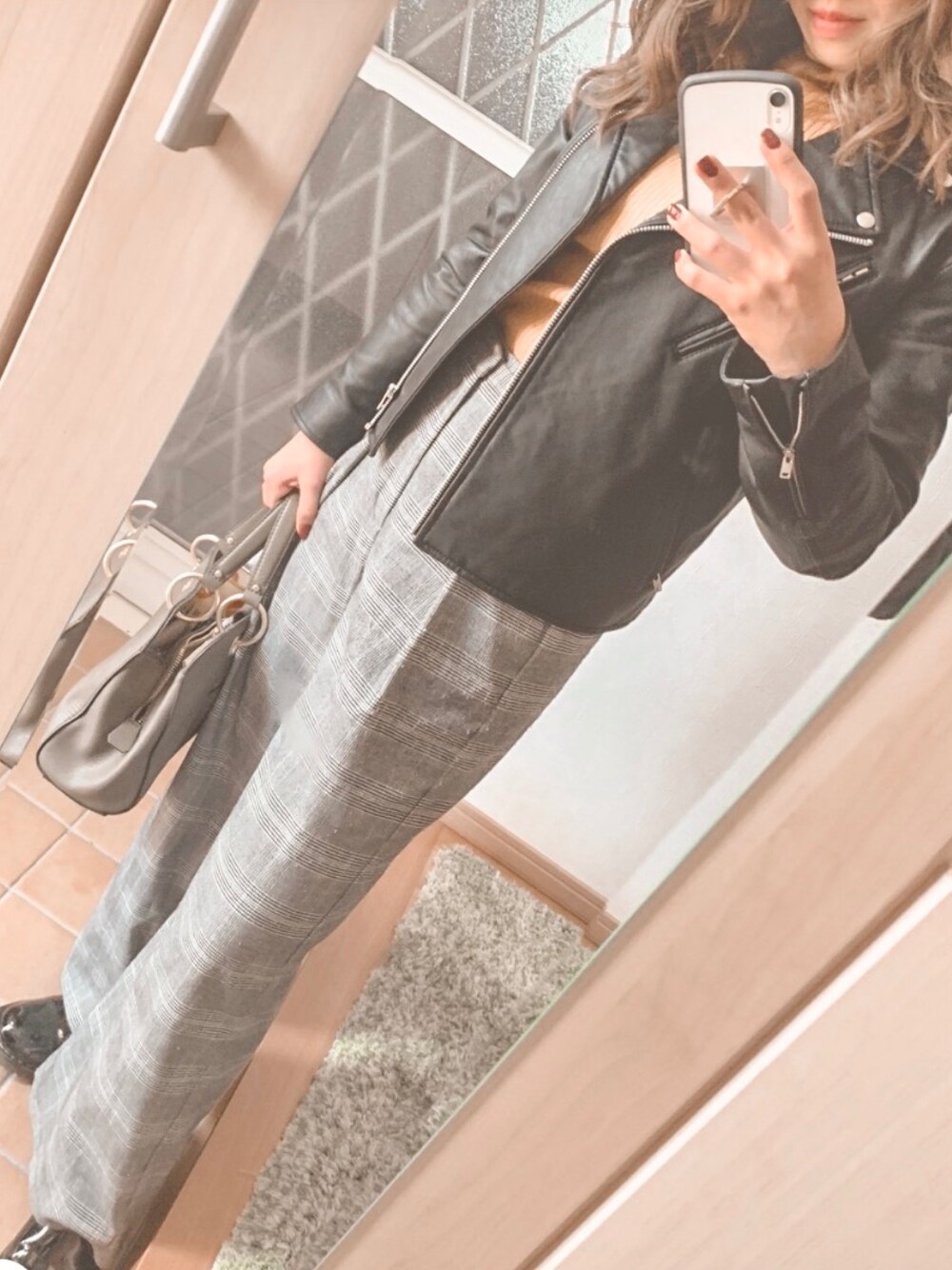 「きれいめカジュアル、大学生コーデ、大学生、プチプラ、今日のコーデ、冬、シンプルコーデ」｜「GUのアイテム（パンツ、グレー系）」を使った、Miiさん（レディース・155cm）の冬コーディネートの1枚目の写真