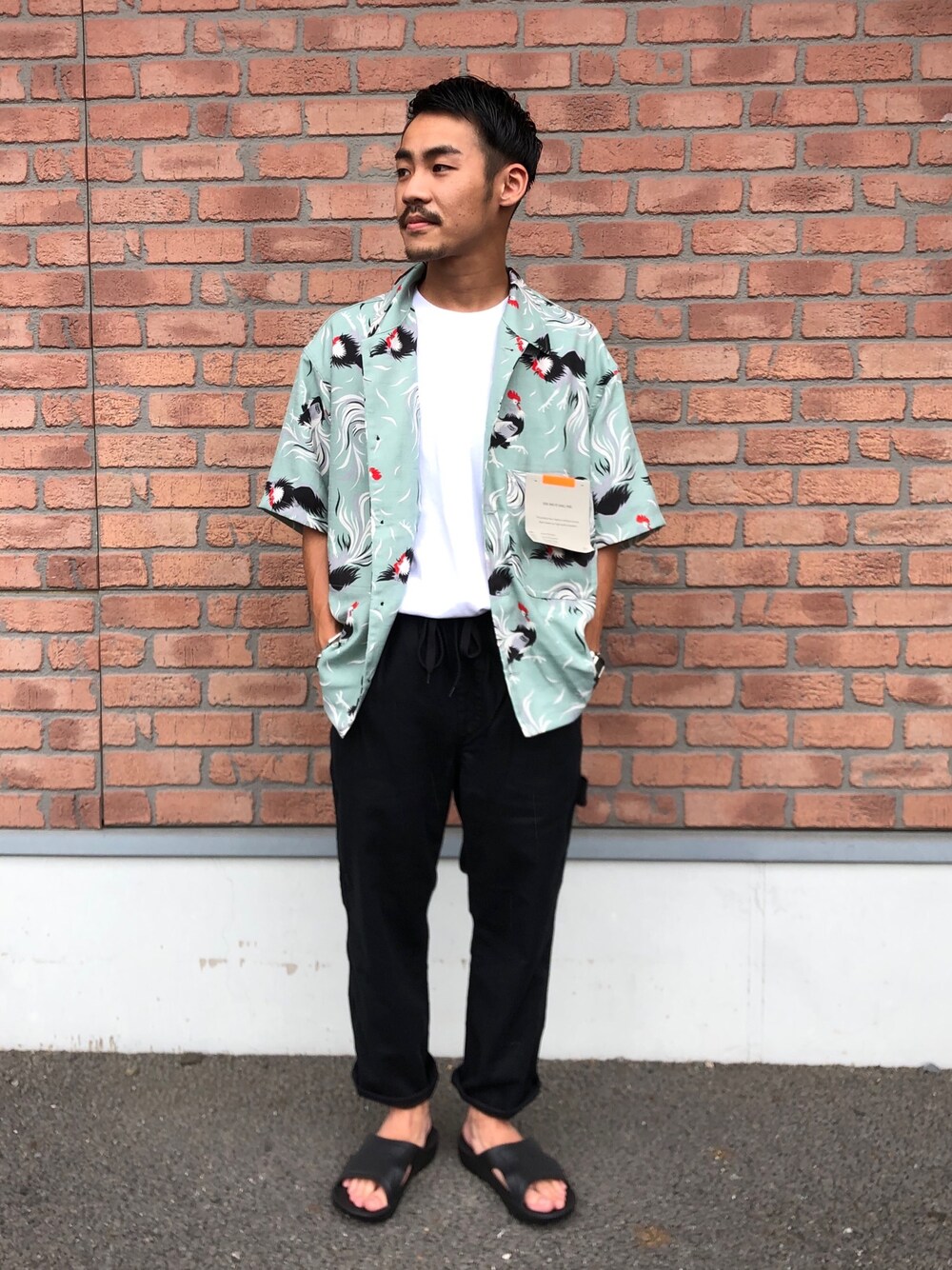 「夏コーデ、BCSTOCK、ベーセーストック、BC.STOCK、リラックススタイル、カジュアルコーデ、シンプルスタイル、今日のコーデ、ootd、タックイン」｜「B.C STOCKのORIENTAL ALOHA カバーオール（シャツ/ブラウス、グリーン系）」を使った、yamasas0911さん（メンズ・165cm）の夏コーディネートの1枚目の写真