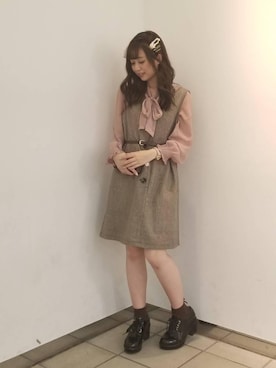「イチゴチョコ」｜マジェスティックレゴンラフォーレ原宿店スタッフさん（レディース・155cm）の秋コーディネート