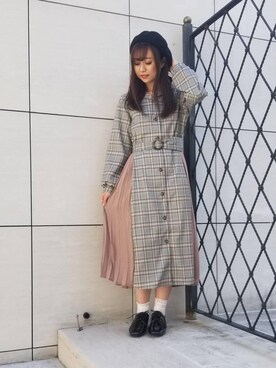 「プリーツ」｜「アイテム（ハンチング/ベレー帽）」を使った、マジェスティックレゴンラフォーレ原宿店スタッフさん（レディース・155cm）の秋コーディネート
