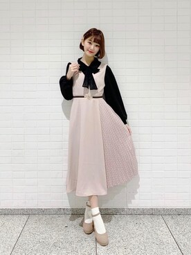 「ボウタイ」｜「アイテム（ジャンパースカート）」を使った、マジェスティックレゴンラフォーレ原宿店スタッフさん（レディース・162cm）の春コーディネート