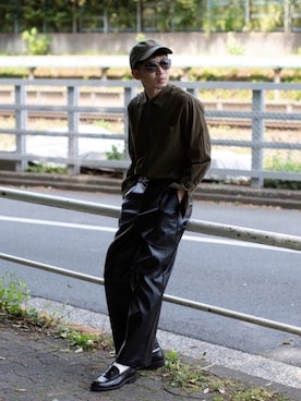 「FEKETE（フェケテ）のアイテム（パンツ）」を使った、peikunさん（メンズ・169cm）の春コーディネート