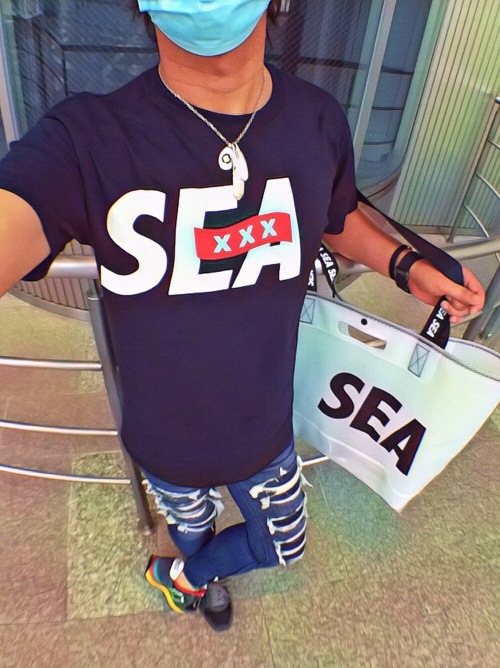 「おしゃれさんと繋がりたい、お洒落さんとつながりたい、コロナに負けるな、ウィンダンシー、WINDANDSEA、god selection xxx、トートバック」｜「ARIZONA FREEDOMのアイテム（ネックレス、シルバー系）」を使った、怠惰ですけれども®︎さん（メンズ・170cm）の秋コーディネートの1枚目の写真