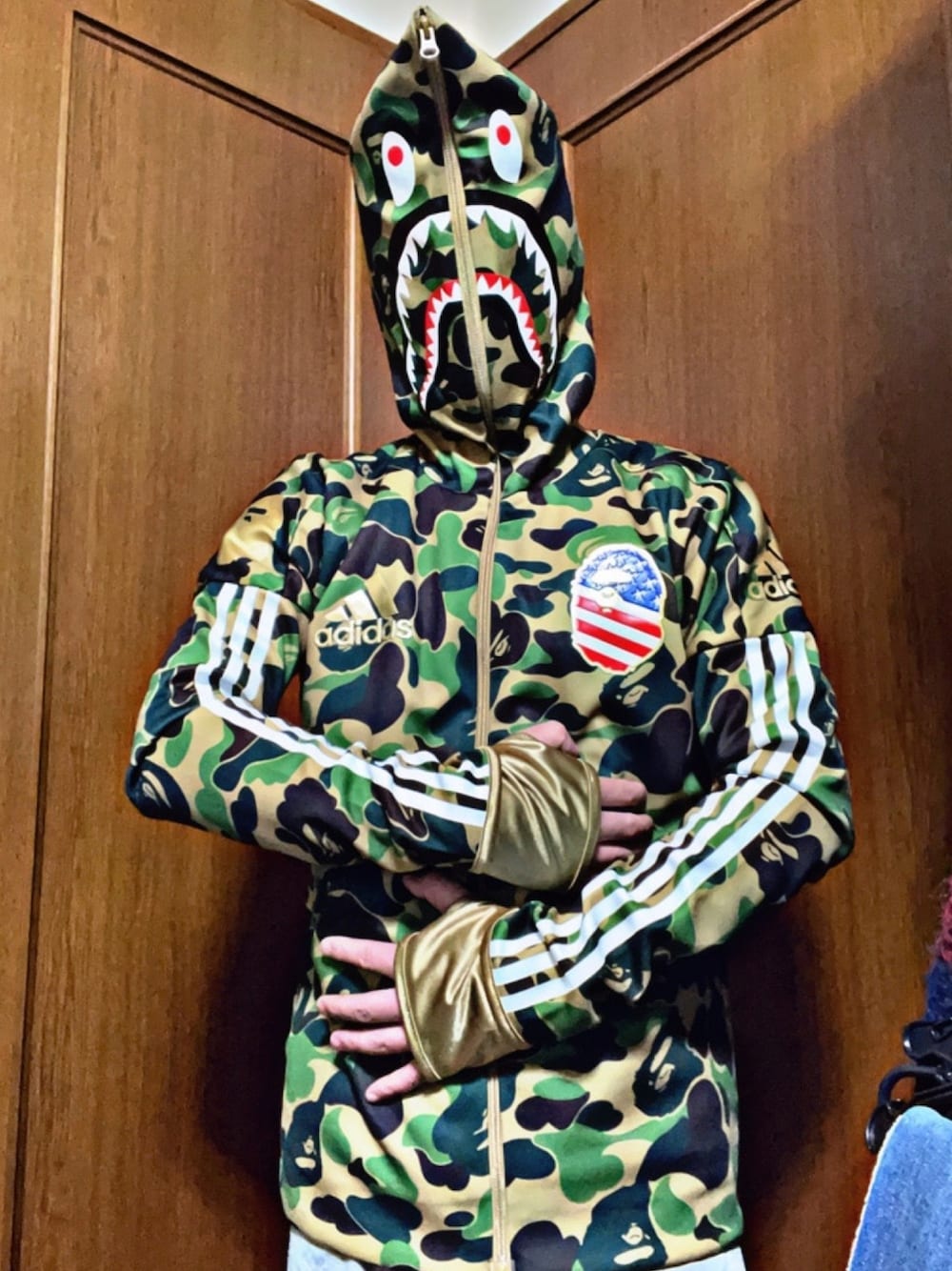 「bape、A BATHING APE、エイプ、アベイシングエイプ、アディダス、adidas、シャークパーカー、おしゃれさんと繋がりたい、今日のコーデ、abathingape」｜「adidasのアイテム（パーカー、その他）」を使った、怠惰ですけれども®︎さん（メンズ・170cm）の春コーディネートの1枚目の写真