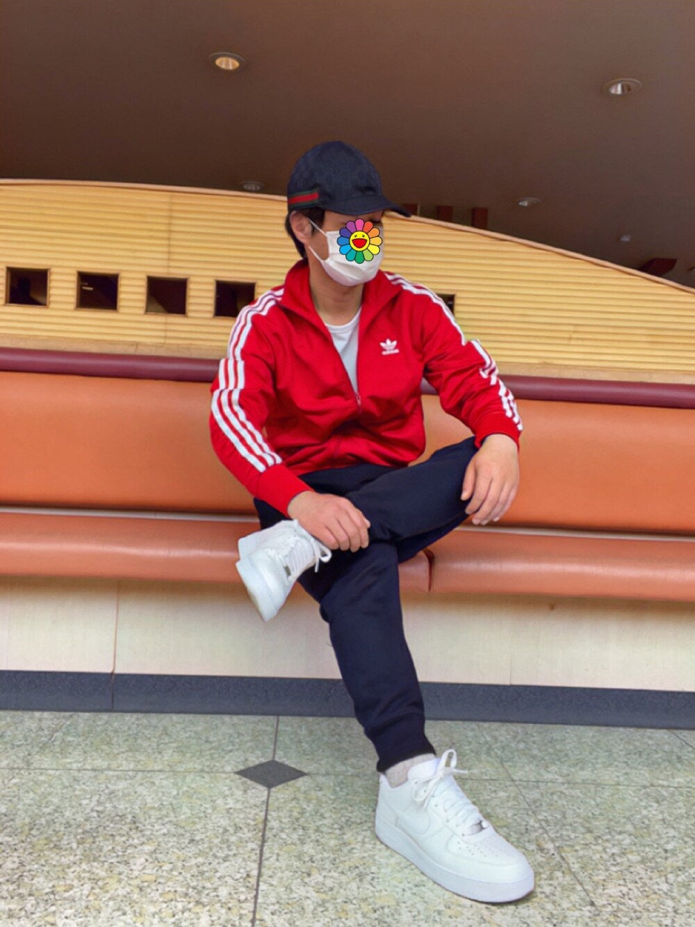 「グッチ、GUCCI、エアフォースワン、AIR FORCE 1、kicks、スニーカー、スニーカー好きと繋がりたい、今日のコーデ、お洒落さんとつながりたい、adidas originals」｜「GUCCIのアイテム（キャップ、ブラック系）」を使った、怠惰ですけれども®︎さん（メンズ・170cm）の春コーディネートの1枚目の写真