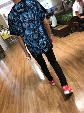 「Liquid Blueのアイテム（Tシャツ/カットソー、ブラック系）」を使った、moqさん（メンズ・177cm）の夏コーディネート