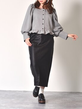 「ems excite（エムズエキサイト）のアイテム（スカート、ブラック系）」を使った、Miyuさん（レディース・149cm）の秋コーディネート