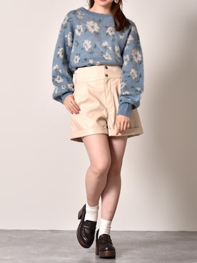 「ems excite（エムズエキサイト）のフェイクレザーショートパンツ（その他パンツ、ホワイト系）」を使った、Miyuさん（レディース・149cm）の秋コーディネート