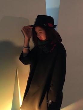 「COS（コス）のアイテム（ジャケット/アウター、ブラック系）」を使った、yanchowbrendaさん（レディース・161cm）の冬コーディネート