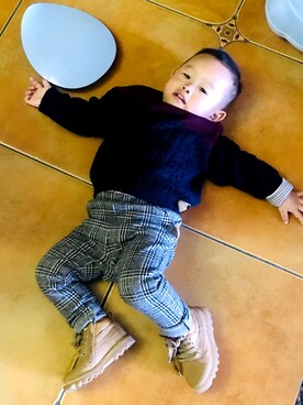「petit main（プティマイン）のアイテム（チノパンツ）」を使った、yuki &mamaさん（キッズ・80cm）の冬コーディネート