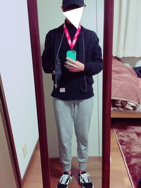 「Champion（チャンピオン）のアイテム（ニット/セーター）」を使った、れおさん（メンズ・174cm）の冬コーディネート