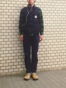 「Levi's」｜「アイテム（ダウンベスト）」を使った、ひーーさん（メンズ・176cm）の春コーディネート