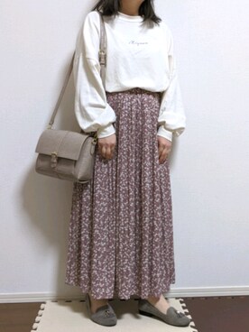 「アイテム（パンプス、グレー系）」を使った、MＩNAさん（レディース・150cm）の冬コーディネート