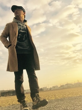 「TAKEO KIKUCHI（タケオキクチ）のアイテム（チェスターコート）」を使った、Ayato Kaminaさん（メンズ・171cm）の冬コーディネート
