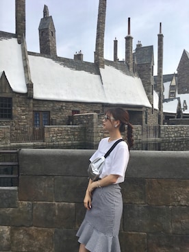 「アイテム（ボディバッグ/ウエストポーチ、シルバー系）」を使った、ともえさん（レディース・162cm）の夏コーディネート