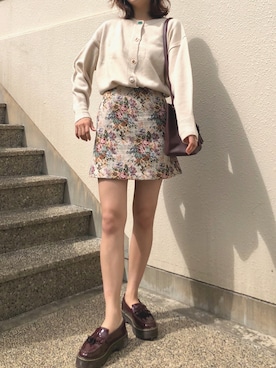 「アイテム（ローファー）」を使った、ともえさん（レディース・162cm・10代）の秋コーディネート