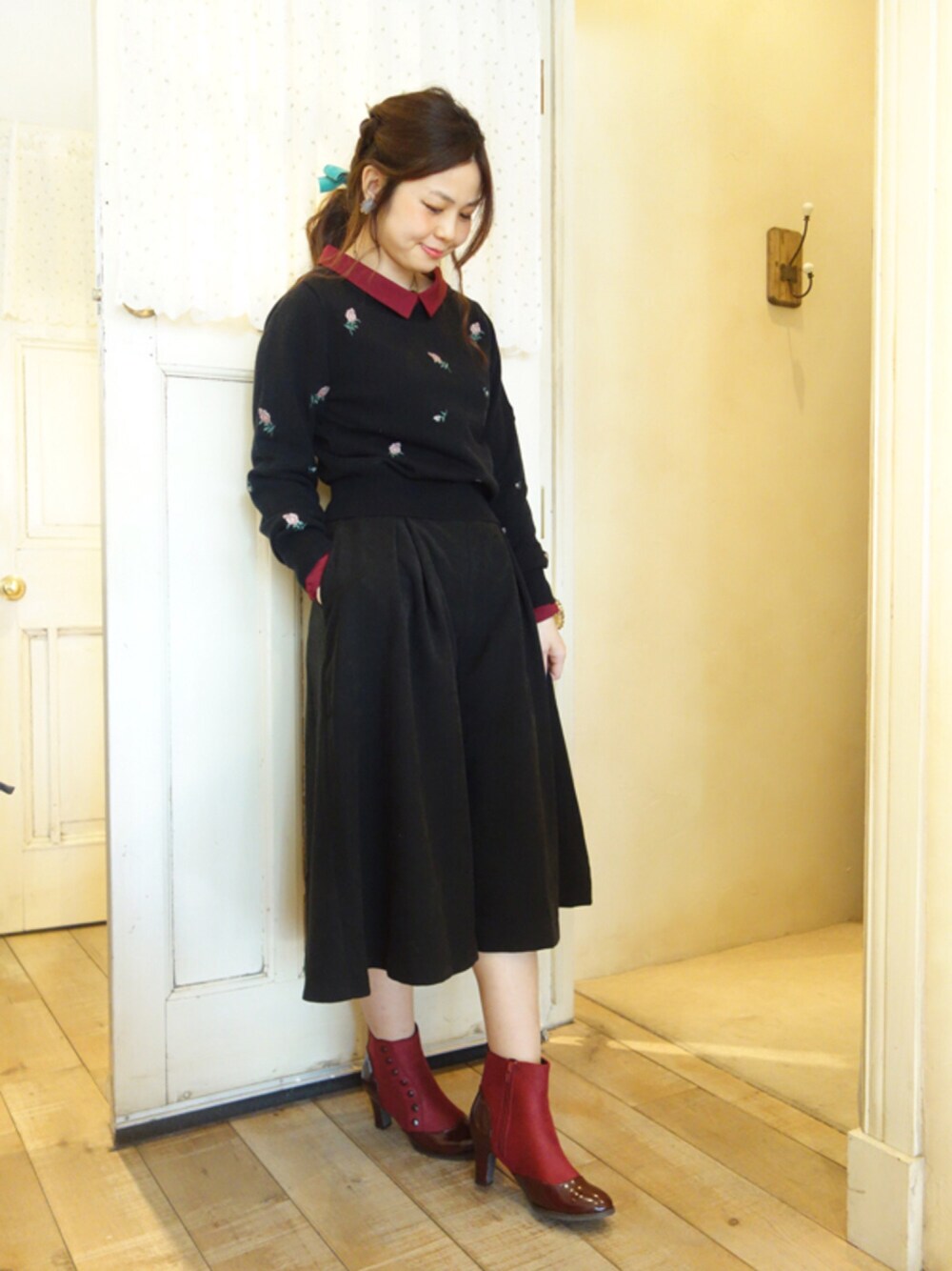 その他のニット/セーター、その他のシャツ/ブラウス、その他のその他パンツを着用したレディースの冬コーディネートの1枚目の写真