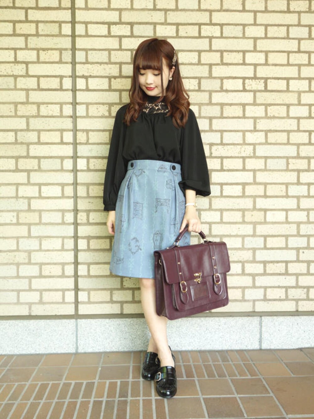 その他のシャツ/ブラウス、その他のスカート、その他のショルダーバッグを着用したレディースの夏コーディネートの1枚目の写真