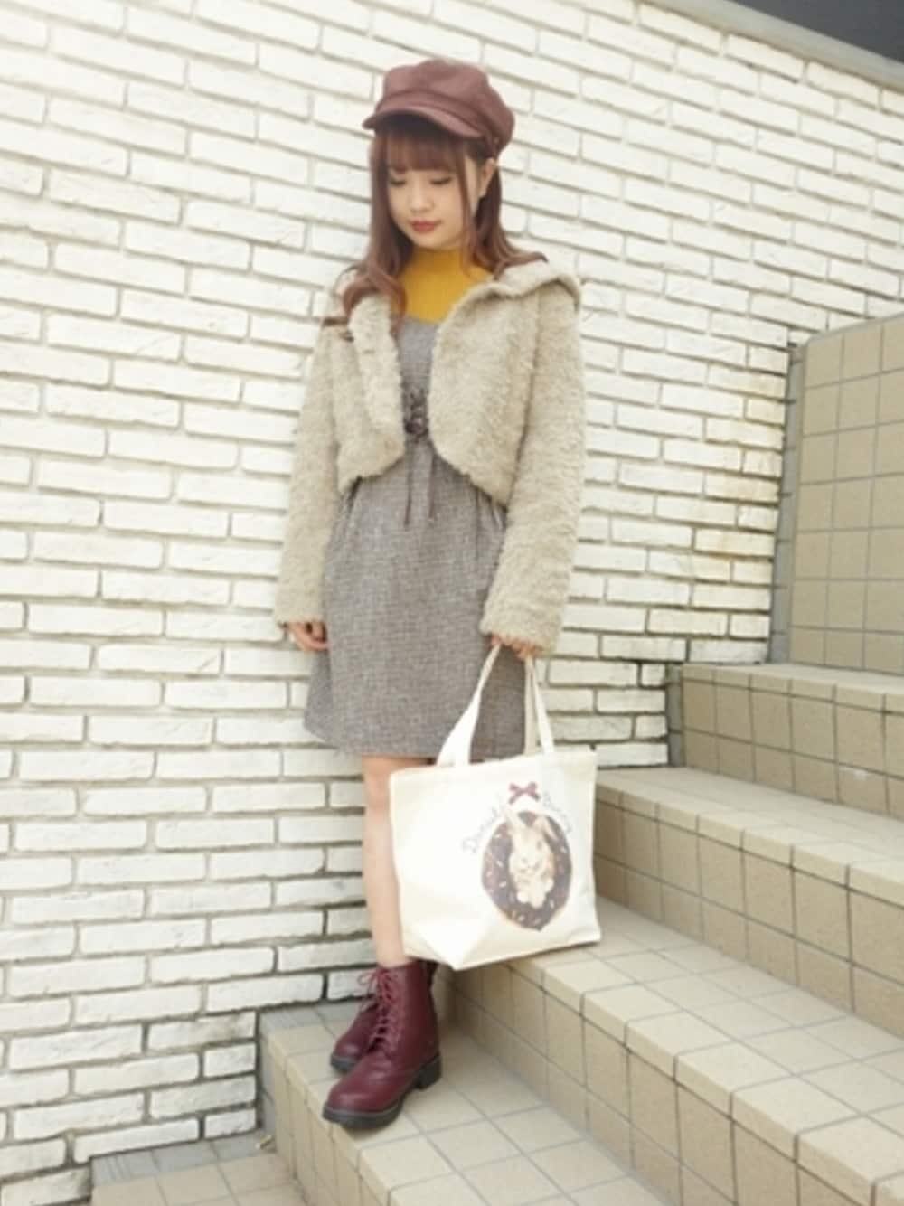 「an another angelus、fint、雨の日コーデ、冬コーデ、ニット、キャップ、girl、ボリューム袖、もこもこ、チェック」｜「F i.n.tのビッグカラーファージャケット/F i.n.t（ブルゾン、その他）」を使った、F i.n.tさん（レディース・152cm）の秋コーディネートの1枚目の写真