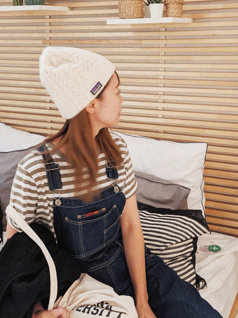 「プチプラコーデ、休日スタイル、秋のコーデ、オーバーオール、ボーダー、Tシャツ、デニム、高身長女子、IKEA、カジュアル」｜「FOREVER 21のアイテム（Tシャツ/カットソー、グリーン系）」を使った、lilyさん（レディース・168cm）の秋コーディネートの1枚目の写真