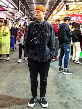 「5（ファイブ）のアイテム（チノパンツ）」を使った、阿得さん（メンズ・171cm）の冬コーディネート