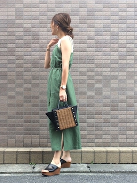 「ノースリーブニット」｜「アイテム（ジャンパースカート）」を使った、あかいろさん（レディース・163cm）の春コーディネート