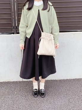 「moitytto」｜「アイテム（ジャンパースカート）」を使った、pinoさん（レディース・156cm）の春コーディネート