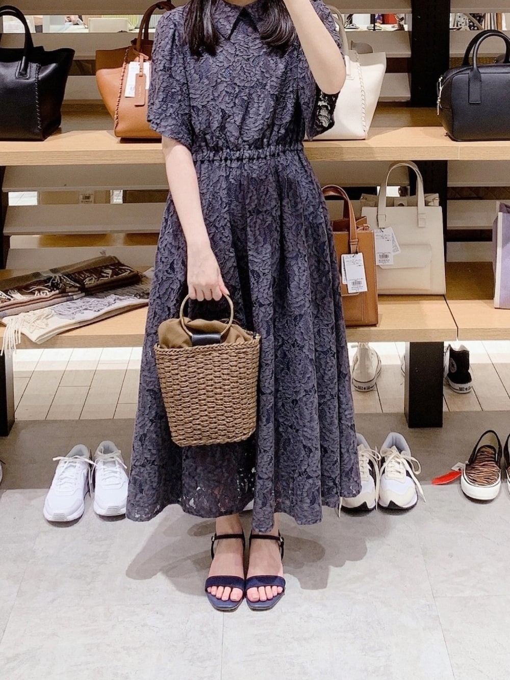 「LEBECCA boutique、レベッカブティック、RANDA、natural couture、ワンピース、サンダル、ブルー、低身長、夏コーデ、休日スタイル」｜「natural coutureのスーザン２ＷＡＹショルダーバッグ（ショルダーバッグ、ブラウン系）」を使った、pinoさん（レディース・156cm）の夏コーディネートの1枚目の写真