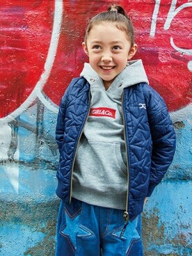 「アイテム（ミリタリージャケット）」を使った、X-girl STAGES・XLARGE KIDSさん（キッズ・118cm）の秋コーディネート