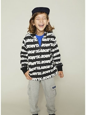 「アイテム（カーゴパンツ）」を使った、X-girl STAGES・XLARGE KIDSさん（キッズ・121cm）の秋コーディネート