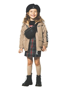 「x-girl stages」｜「アイテム（ブルゾン）」を使った、X-girl STAGES・XLARGE KIDSさん（キッズ・116cm）の冬コーディネート