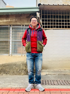「Abercrombie&Fitch（アバークロンビーアンドフィッチ）のアイテム（パーカー）」を使った、Yuchi Changさん（メンズ・178cm）の冬コーディネート