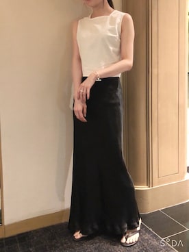 「モノトーンコーデ」｜「アイテム（ビーチサンダル）」を使った、taさん（レディース・165cm）の夏コーディネート
