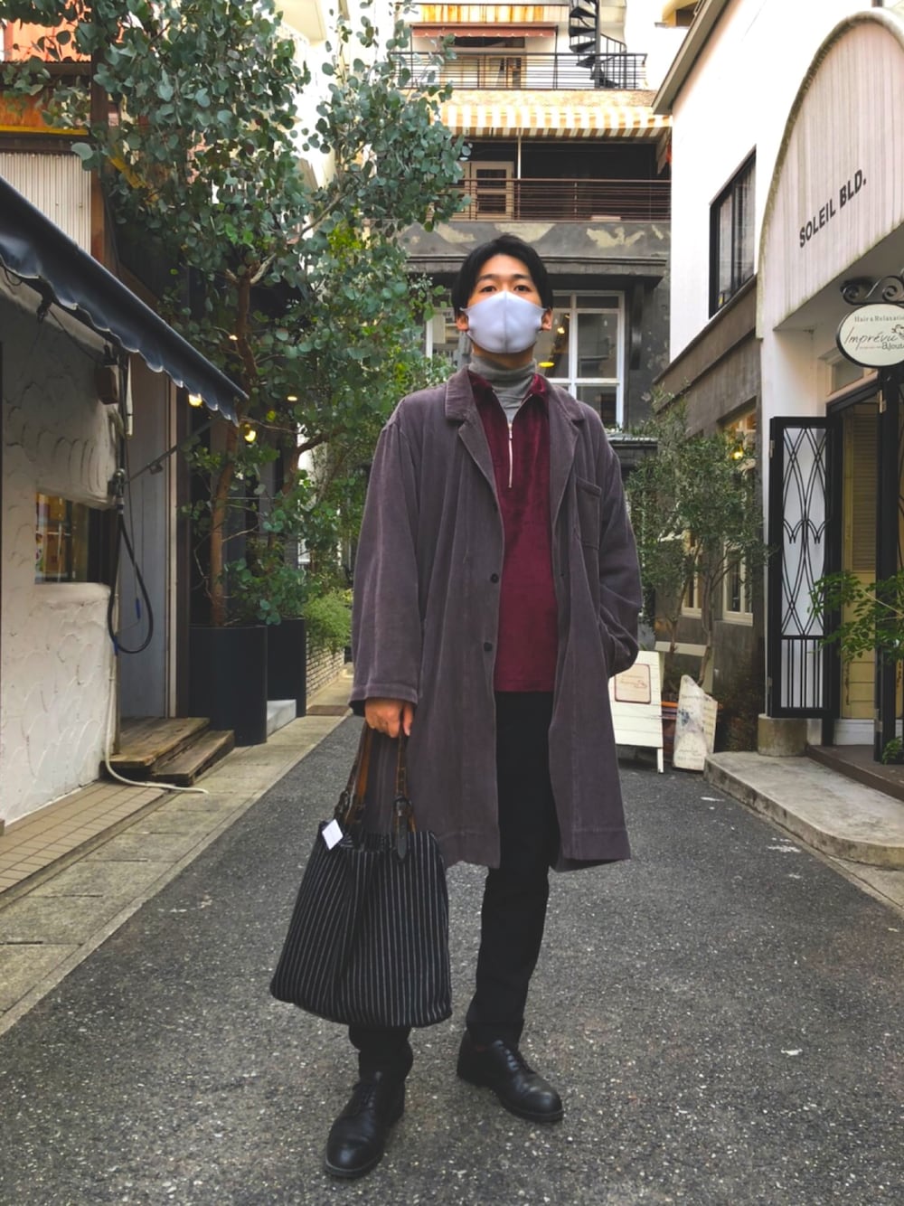 「年末WEAR感謝祭、トアウエスト」｜「UNIQLOのエクストラファインメリノタートルネックセーター（長袖）（ニット/セーター、グレー系）」を使った、かんさんさん（メンズ・178cm）の冬コーディネートの1枚目の写真